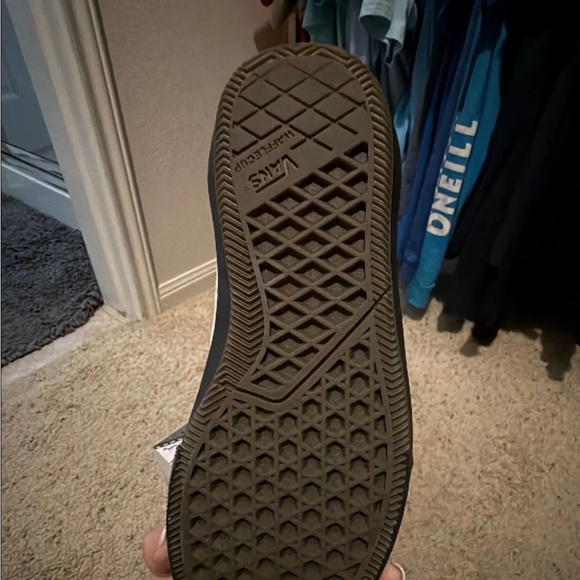 Vans Men's Off-White Sneakers - Picture 3 of 3